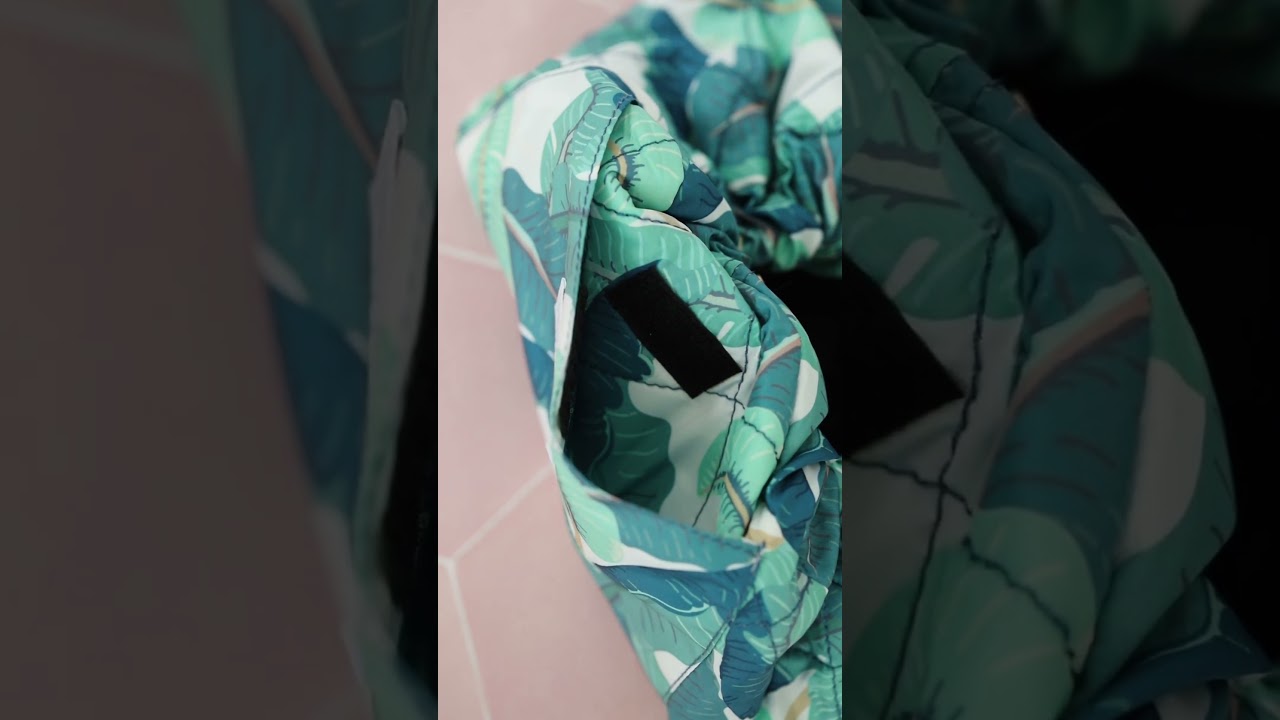 The Flat Lay Co. - Drawstring Makeup Bag in Tropical Leaves