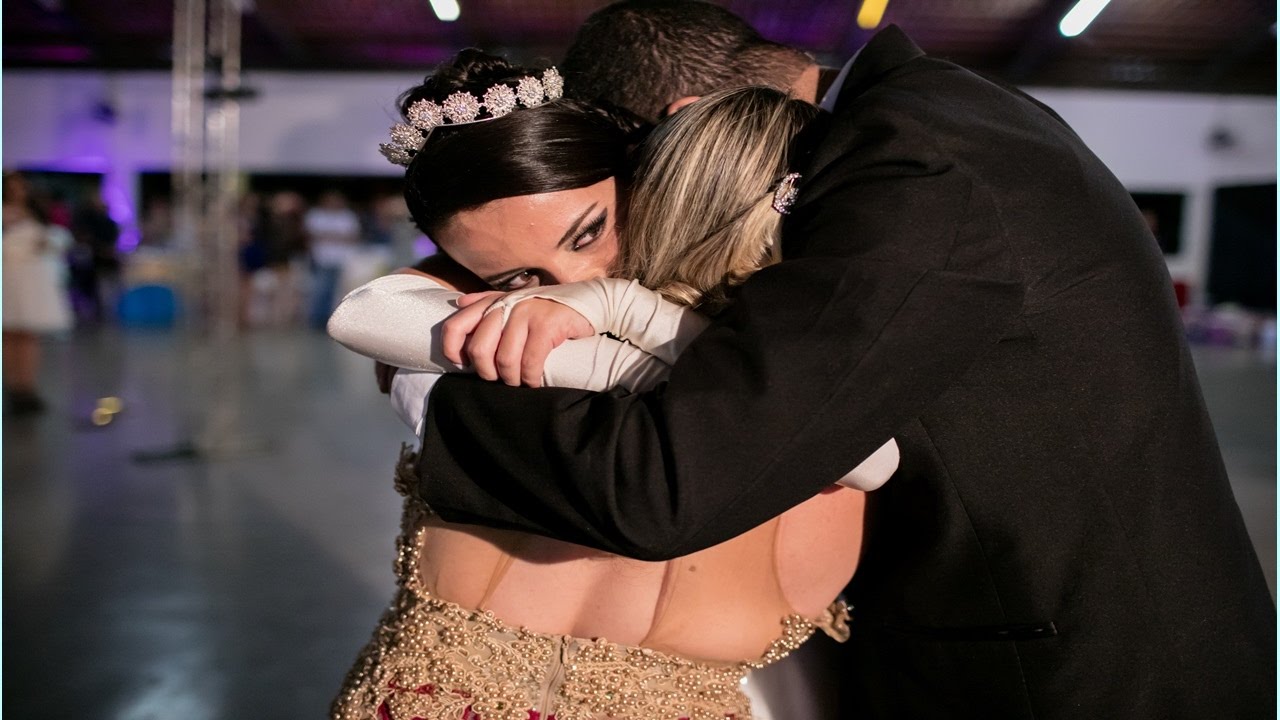 Entradas dos Pais, Avós, Padrinhos, Tios, Debutantes e Princesa  - Yasmin 15 Anos