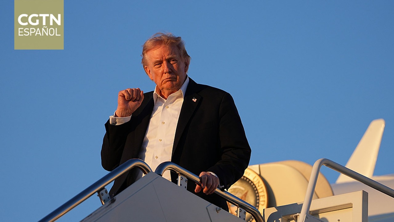 Trump asegura que comenzarán un plan para guiar a los buques varados en el estrecho de Ormuz
