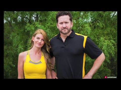 Mega64 Podcast 383 - Burnie & Ashley in the Amazing Race