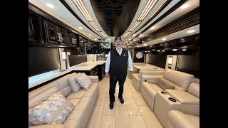 A preview image of the linked video showcasing 2022 Newmar London Aire 4579