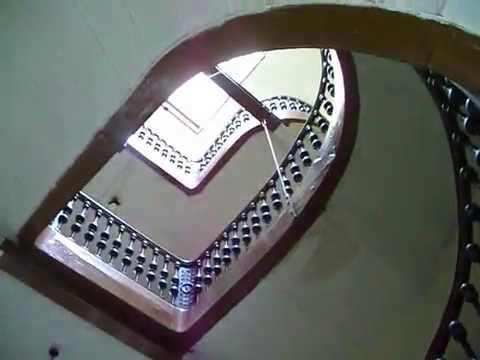 ESCALIER D'HONNEUR ... FRASNE LE CHATEAU ECOLE DES TORTURES