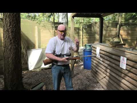 Priming the Weihrauch HW97K.