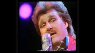 Ricky Skaggs  -  You Make Me Feel Like A Man