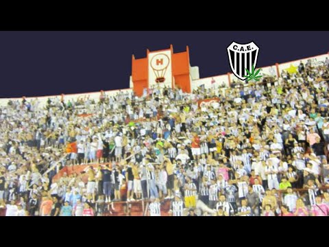 "La Barra De Caseros en Parque de Los Patricios." Barra: La Barra de Caseros • Club: Club Atlético Estudiantes