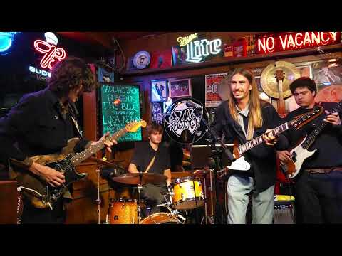 Play Video Youtube Video