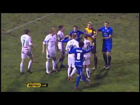 FAIL !!! SHOCKING GOALKEEPER SERHIY POHORILYI PUNCHES YURI HABOVDA Vorskla Tavria