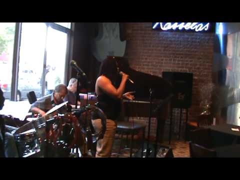 AhSa Ti @ Rassellas "Autumn Leaves"