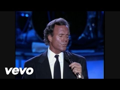Julio Iglesias - Moonlight Lady (taken from "Starry Nights" concert DVD)