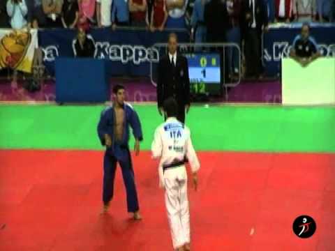 italiajudo.com_Campionati Italiani Assoluti Novara 2011 - Matteo Piras vs Marco Caudana - 66 kg