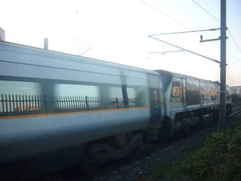 Irish Rail / NIR class 201 (8208) + Enterprise - Humpback Bridge, Dublin.