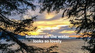 Sunshine On My Shoulders by John Denver - 1974 (with lyrics)