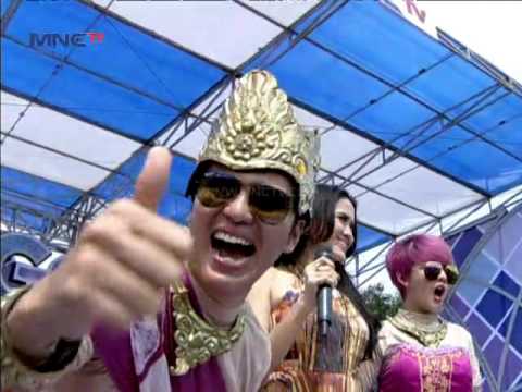 Meggie Diaz " Gantung Aku di Monas " - Gentara Mojokerto (14/8)