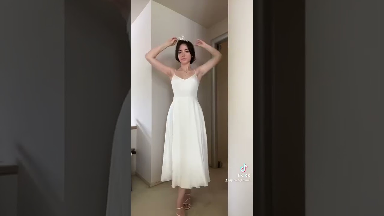 Styling a wedding dress as a boho summer outfit! #fashion #style #dress #wedding