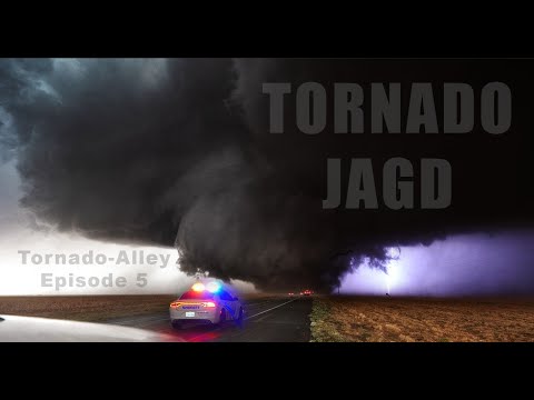 Severe weather with a dangerous tornado / Thunderstorm with lightning, hail & an EF2 Twister