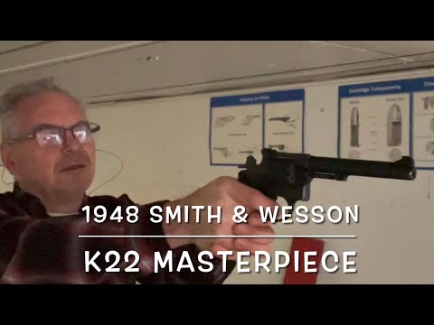Ein Meisterwerk der Smith & Wesson K22 aus dem Jahr 1948 auf dem Schießstand.