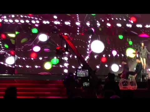 180214 Wanna One reacts to Sunmi - Heroine @ Gaon Music Chart Awards 2018