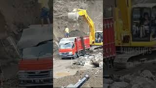 Download lagu TRAGEDI TRUCK MUATAN PASIR MERAPI GLOGOR KENONG mp3 Download lagu TRAGEDI TRUCK MUATAN PASIR MERAPI GLOGOR KENONG mp3