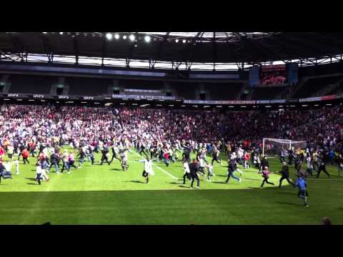 The final few minutes of MK Dons match against Yeovil today!!! Possible promotion? Watch and see....