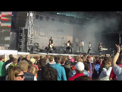 Dúné featuring Steffen Brandt - Blod, Sved Og Tårer (Live @ Skive Festival 2010)