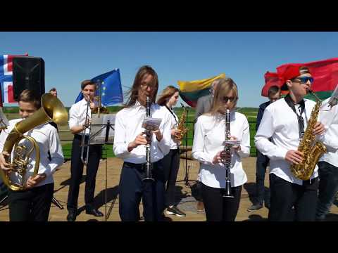 Rokiškio R. Lymano muzikos mokyklos orkestras (vad. E Gudonis) koncertavo Europos dienos renginyje UNESCO paveldo objekte- Struvės geodezinio lanko punkte Gireišiuose, Rokiškio rajone.