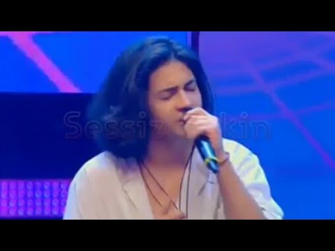 Emrecan Uzenir- Another Brick In The Wall -Benimle Söyle