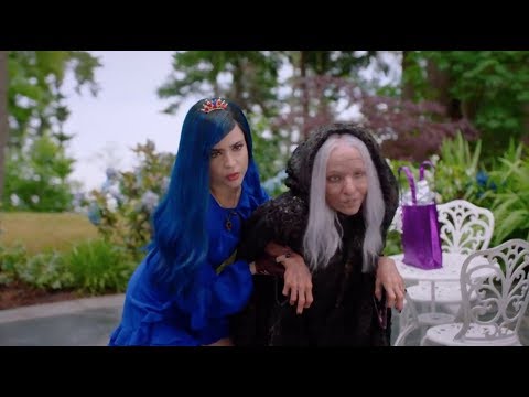 Descendants 3 - Evie Helps Old Mal | Clip #40