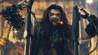 【スーパーガール】DC最凶キャラ“ロボ” (ジェイソン・モモア) ついに暴れる！／映画『スーパーガール』本編映像