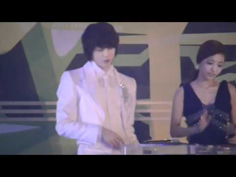 [fancam]110528 DreamConcert Heechul dancing girls group