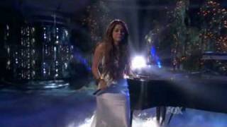 Miley Cyrus - When I Look At You Live - American Idol 2010