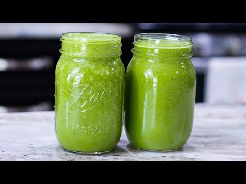 A Detox Green Smoothie That Actually Tastes Good