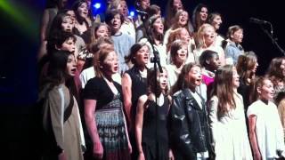 &quot;True Colors&quot; by singers from the Nashville Children&#39;s Choir