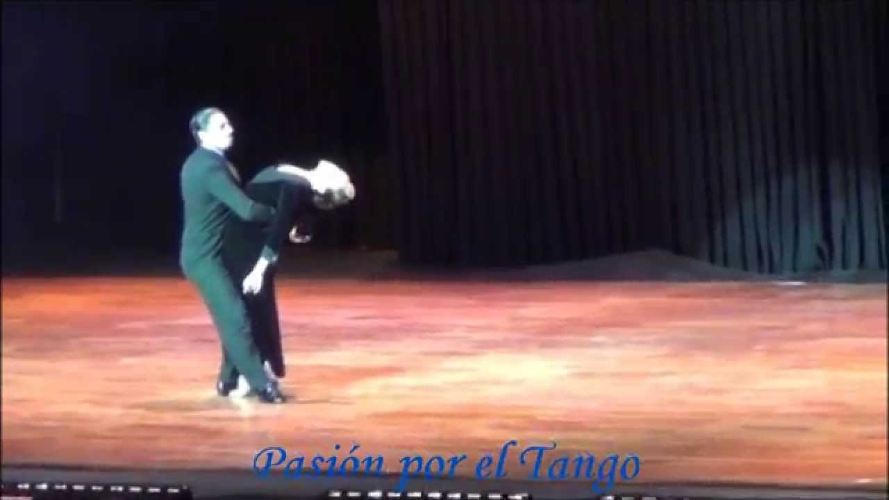 GIMENA HERRERA y TOMAS GALVAN Bailando el Tango GALLO CIEGO en el LUNA PARK