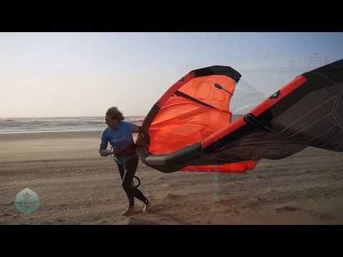 Kitesurfing in 40+knots Storm Ten Pinna 8m