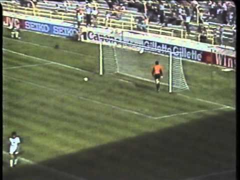 1982 (June 17) Czechoslovakia 1-Kuwait 1 (World Cup).mpg
