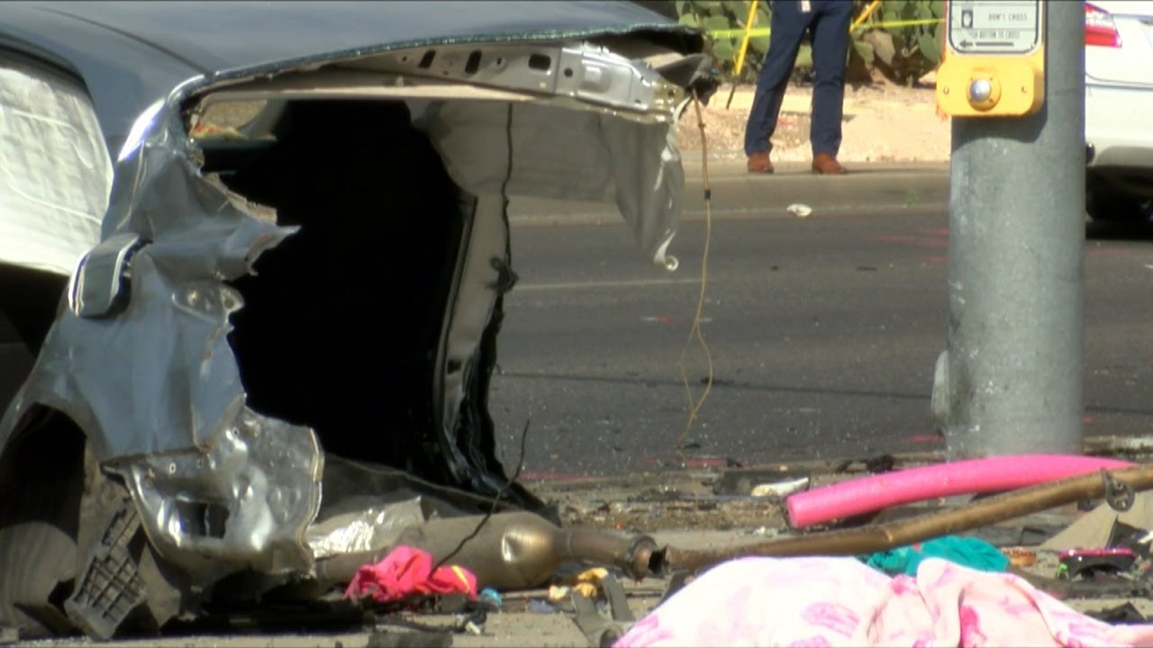 Video thumbnail for 3-year-old girl dies in car crash on the Southside