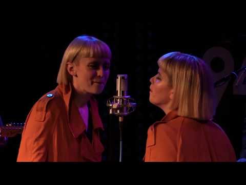 Lucius Performs Born Again Teen at 94/7 Sessions