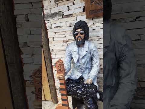 Raul Seixas em São Tomé das Letras Minas Gerais, estátua do cantor.