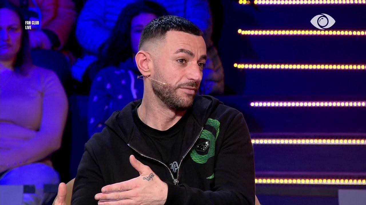 Konflikt jashtë? Stresi tregon si i ka raportet me Romeon