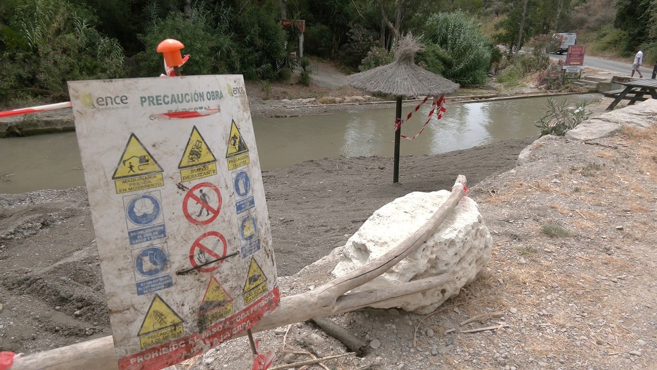 Medio Ambiente adecúa el entrono de La Charca de La Mina Medio Ambiente adecúa el entrono de La Charca de La Mina