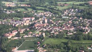 preview picture of video 'ULM - Survol vallées Lot et Célé - 9mn28.wmv'