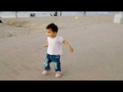 #cutebabies #beachside #muscatoman