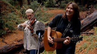 The Breeders - Drivin&#39; On 9 (Live In Big Sur)