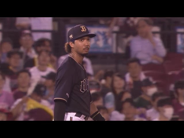 【4回裏】出塁は許さない!! バファローズ・宗佑磨 ライン際の強烈な打球を見事に捌く!!  2023年9月14日 東北楽天ゴールデンイーグルス 対 オリックス・バファローズ