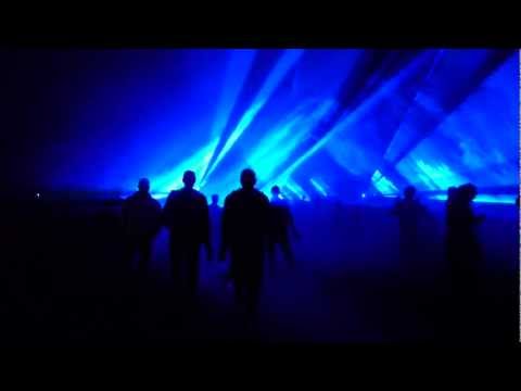VUUV 2012 - Silhouettes in the sea of light