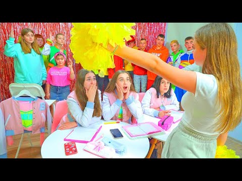 HÁ APENAS TRÊS LÍDERES DE TORCIDA FAMOSAS! QUEM SERÁ A QUARTA GAROTA DO BUNNY TIME?