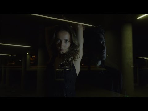 Daniel B - Ova ljubav krade godine (Official Video)