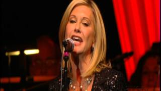 Olivia Newton-John - Take Me Home, Country Roads (Live at A Rocky Mountain High Concert 2011)