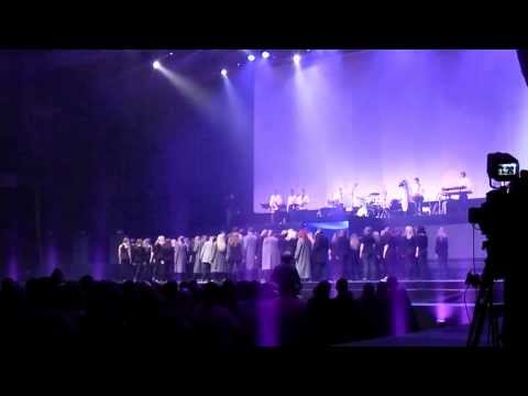 Tanel Padar, Ott Lepland ja WAF koor - Let Me Entertain You (orig Robbie Williams)