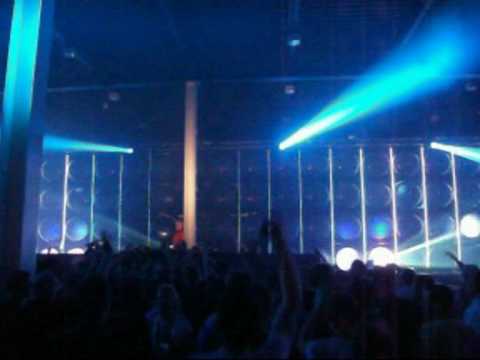 Mark Sherry @ Trance Energy 2010 playing Karanda 'On Hold' (Mark Sherry's Outburst remix)